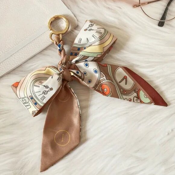 Elegant Clockwork Bow Handbag Charm Keychain - Twilly Style Silk Bag Accessory - Picture 1 of 4